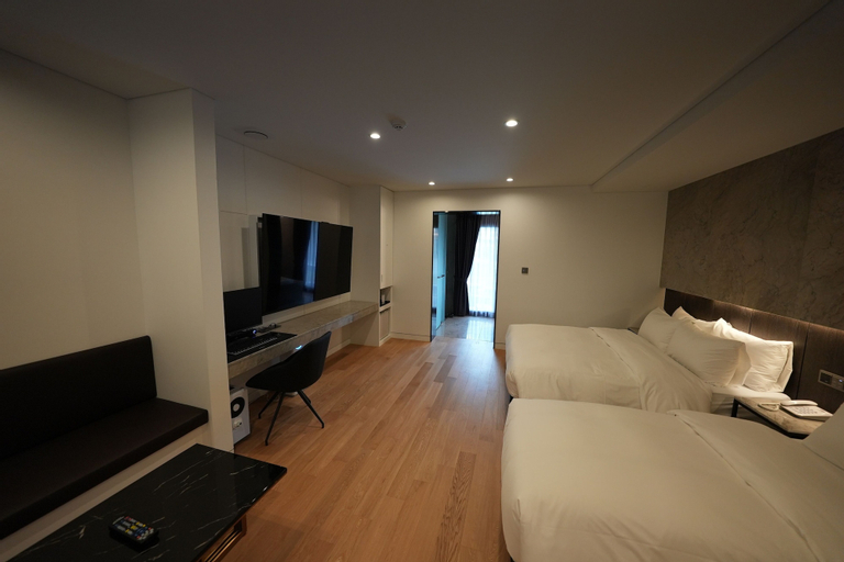 Bedroom 16