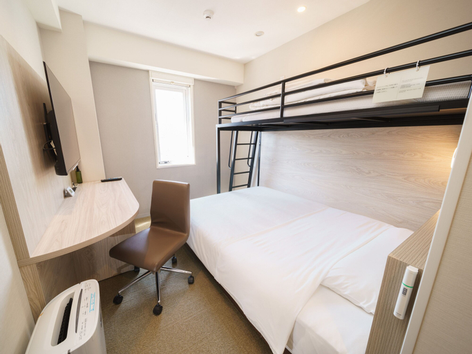 Bedroom 13