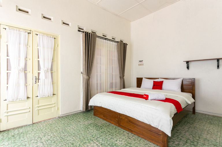 Bedroom 13