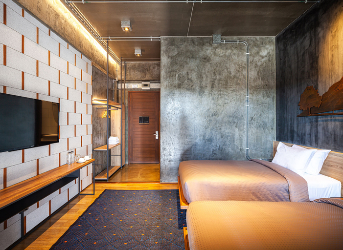 Bedroom 23