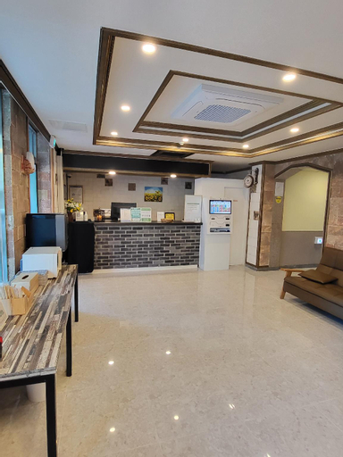 Emerald Ace Hotel, Jeju