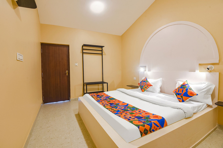Bedroom 2, FabEscape Kautilyaa Resort With Swimming Pool, Sindhudurg