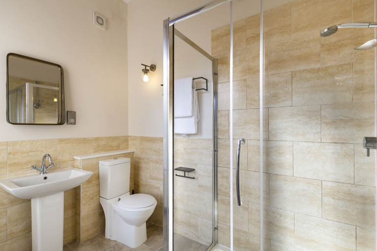 Bathroom 4, Your Apartment Clifton House, Bristol
