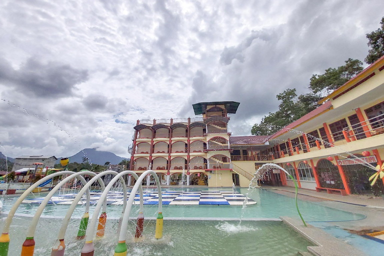 Exterior & Views 1, OYO 3196 Hotel Taman Cinta, Singkawang