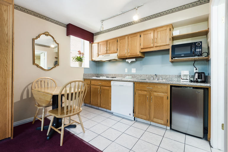 Dining Room 7