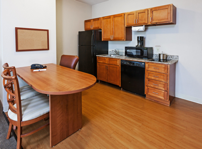 Dining Room 9