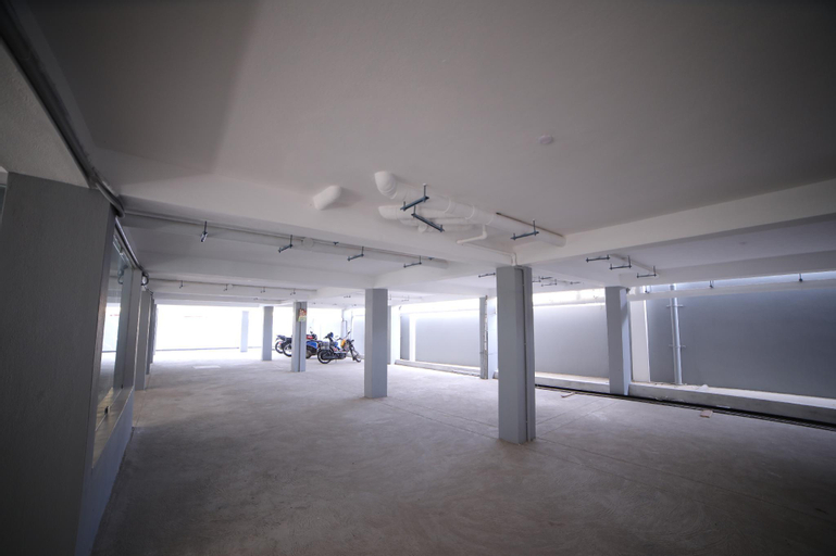 Others 5, The Base Inn, Viluppuram