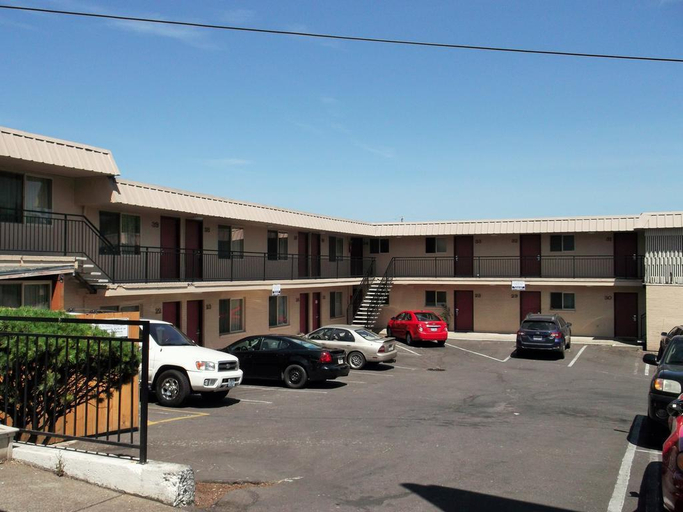 Exterior & Views 3, Portland Value Inn and Suites, Multnomah