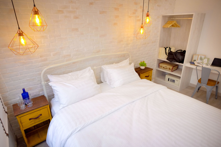 Bedroom 16