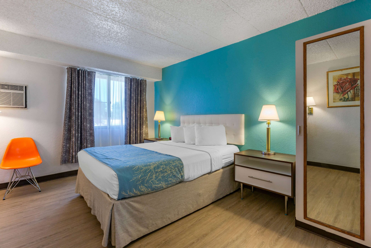 Bedroom 3, Howard Johnson by Wyndham Billings, Yellowstone