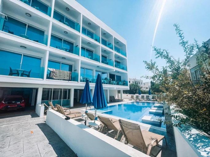 Exterior & Views 2, Sunny Blue Hotel