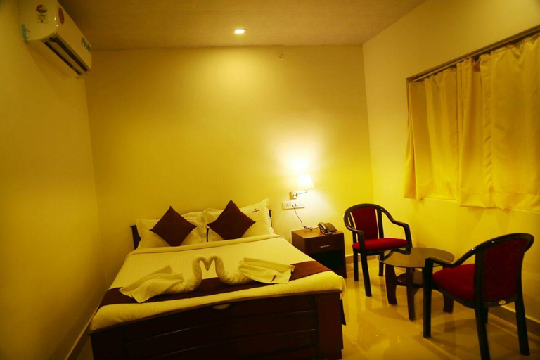 Bedroom 3, VARUNA INN BANQUETS & RESORT, Kancheepuram
