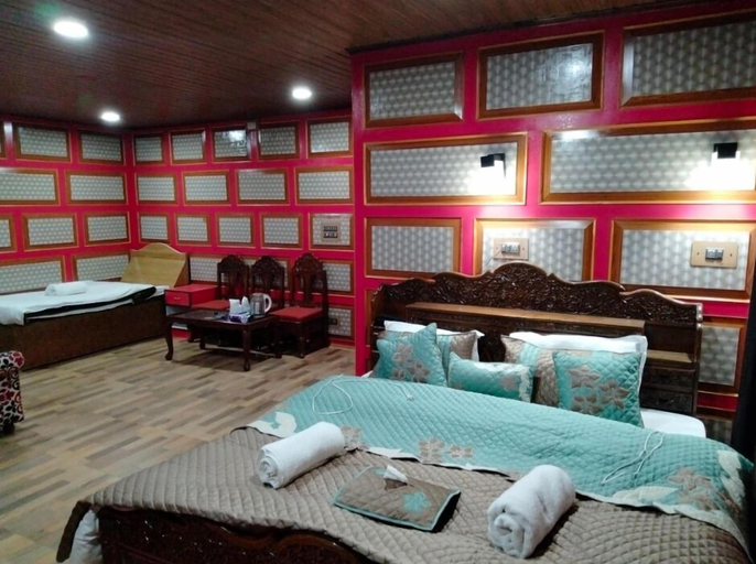 Bedroom 3, Hotel Mughal India, Ganderbal
