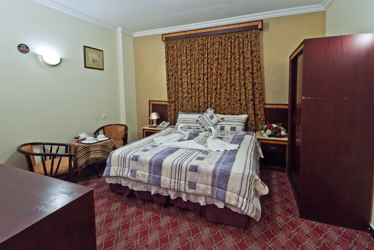 Bedroom 4, Diyar Al Madinah Hotel, Al Madinah Al Munawwarah
