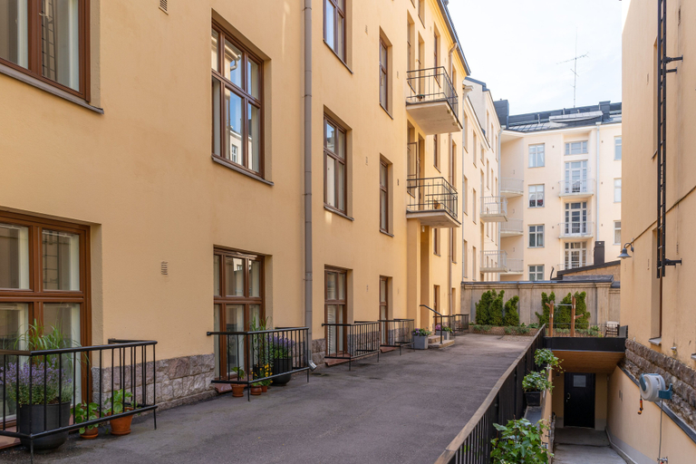 Exterior & Views 2, Tyylikäs kaksio Albertinkadulla, Uusimaa