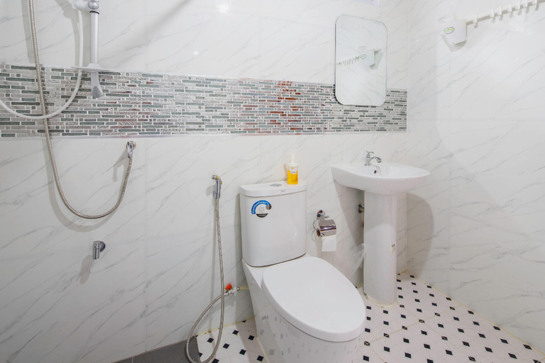 Bathroom 4, Chaisathan Cottage, Saraphi