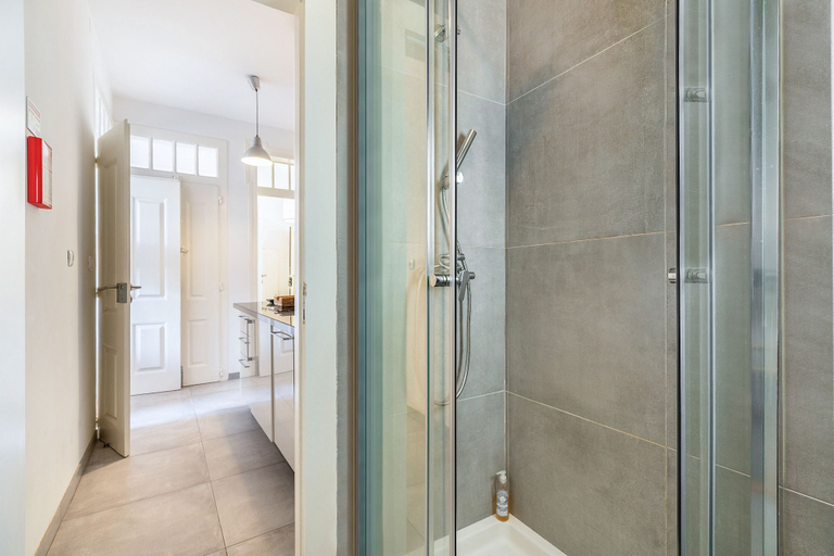 Bathroom 4, Gonzalo's Guest Apartments - Downtown Historic Flats II, Lisbon