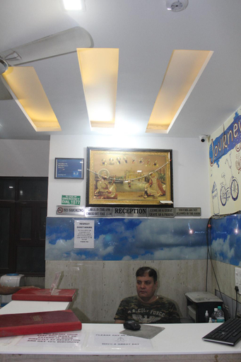 Others 3, Yes Boss By Backpackers Heaven, Delhi