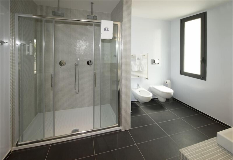 Bathroom 5, Hotel Europa Monetti, Rimini