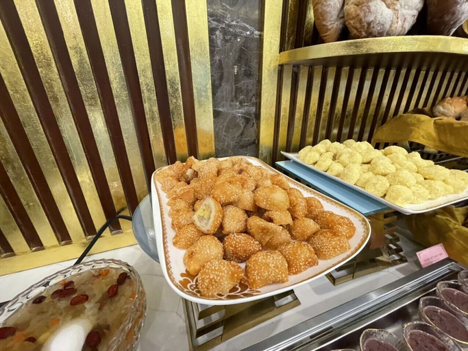 Food & Drinks 7