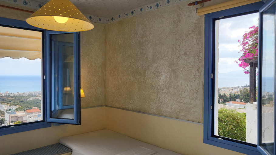 Bedroom 2, Hermes Korifi Suites, Crete