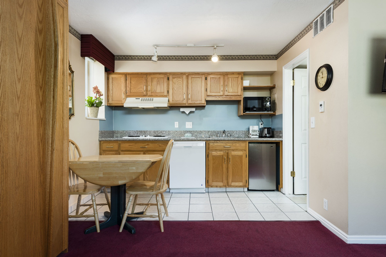 Dining Room 8