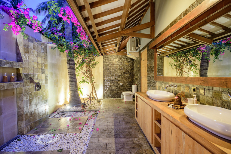 Bathroom 5, Kelapa Villas, Lombok