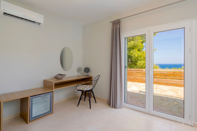 Others 5, Keri Sea, Ionian Islands