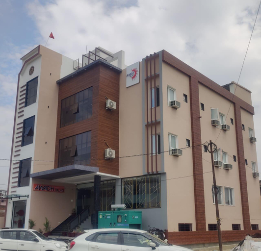 Others 5, Awadh Place , Sitapur