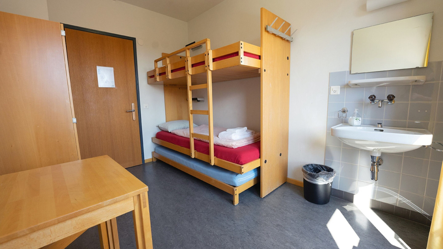 Bathroom 4, Youth Hostel Locarno, Locarno