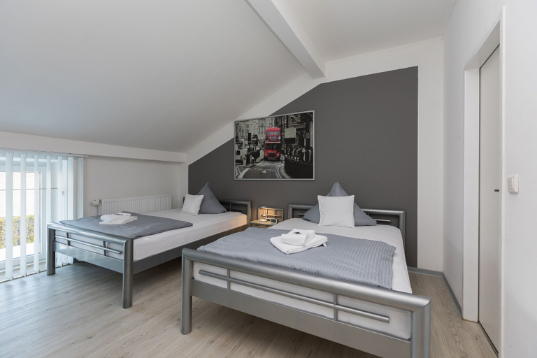 Bedroom 4, Hotel Rühen 24-hour check-in, free parking, guest kitchen, Gifhorn