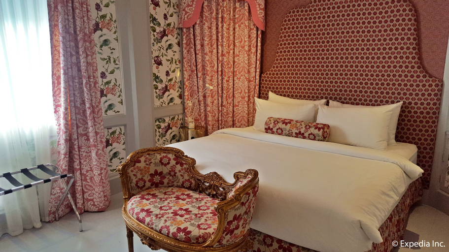 Bedroom 13