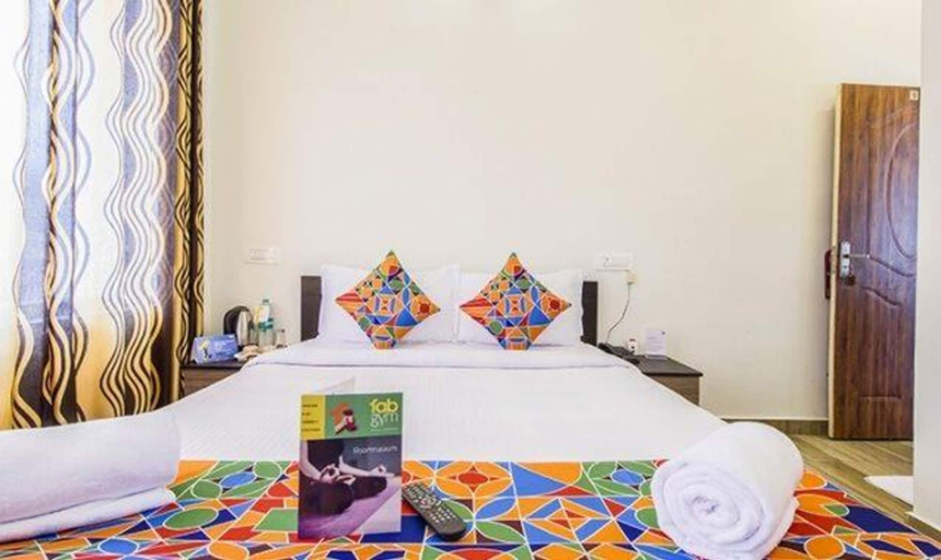 Bedroom 3, Fabexpress Grand Castle Hill Resorts, The Nilgiris