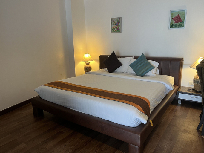 Bedroom 8