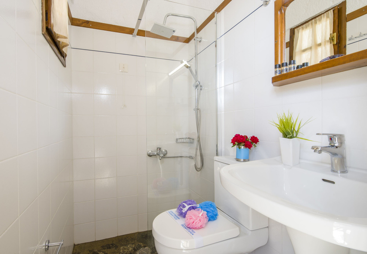 Bathroom 5, Folia Apartments, Crete