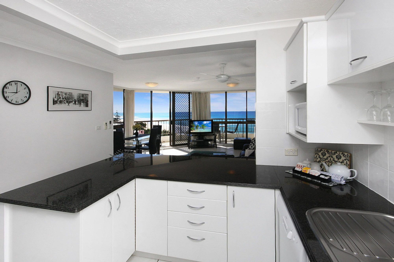 Dining Room 9
