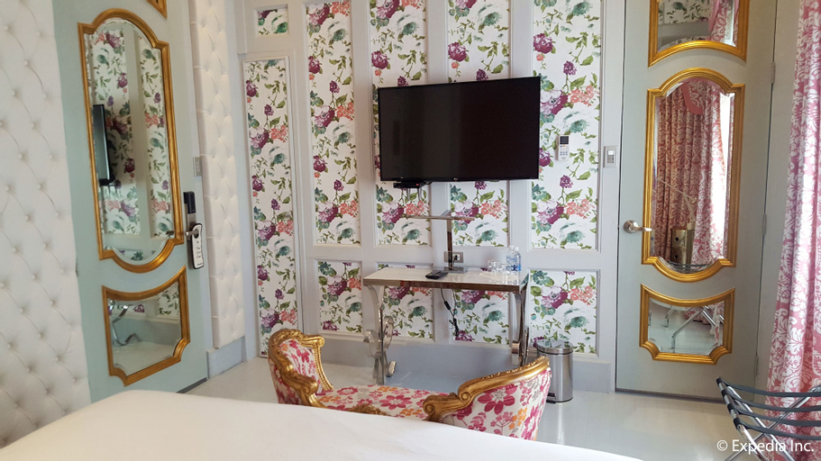 Bedroom 14