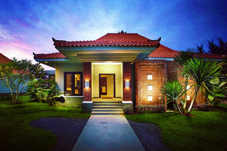 Exterior 4
