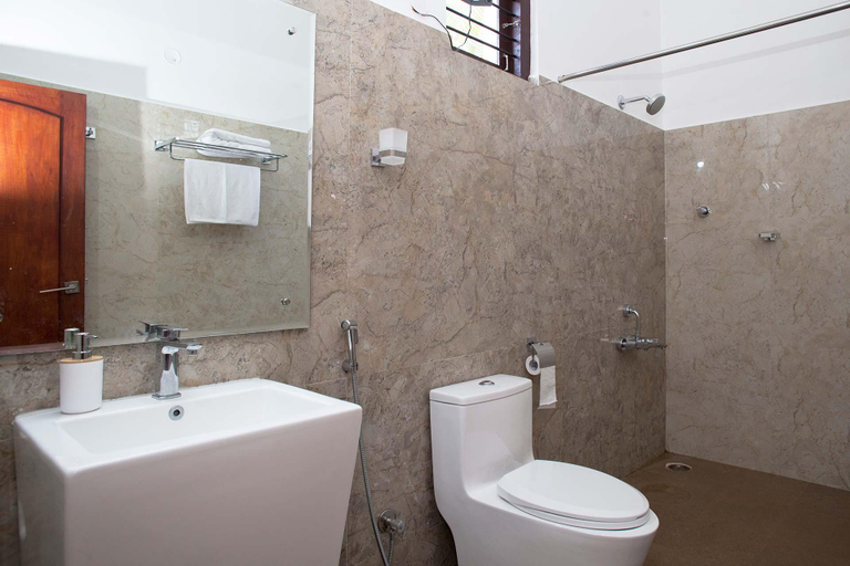 Bathroom 3, StayVista at Ivory Hill, Kodagu