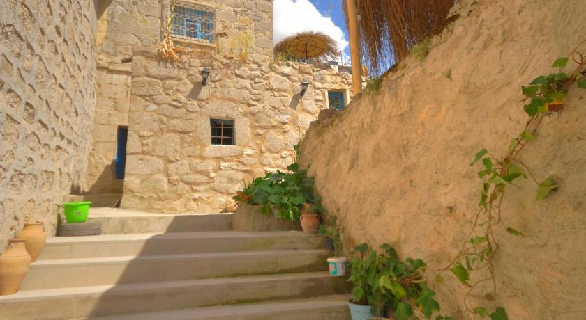Exterior & Views 1, Belisırma Cave Hotel, Güzelyurt