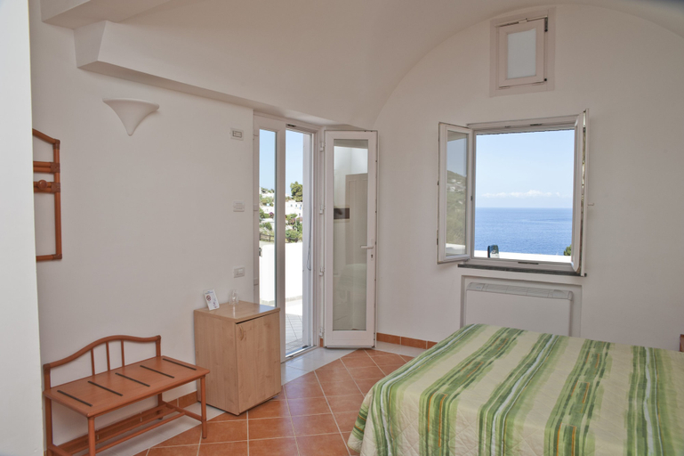 Bedroom 2, Hotel Villaggio dei Pescatori, Latina
