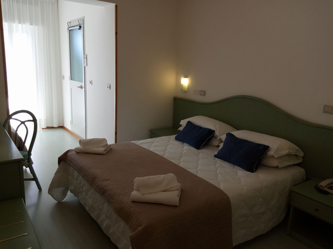 Bedroom 3, Capri, Gorizia