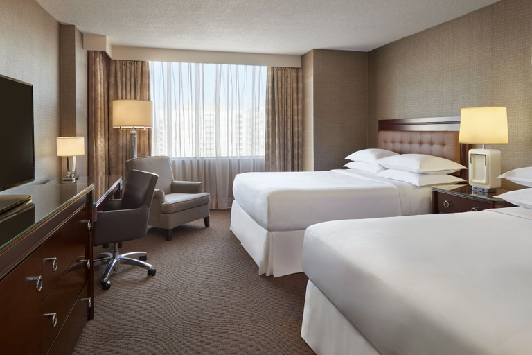 Bedroom 3, Sheraton Parkway Toronto North Hotel & Suites, York