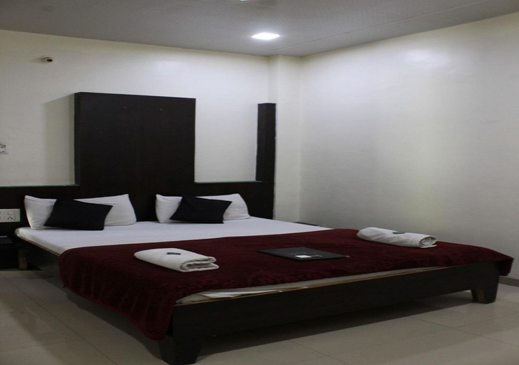 Others 2, Hotel vyankatesh, Washim