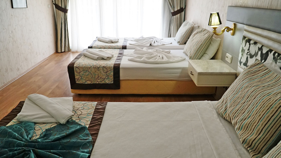 Bedroom 3, Rios Beach Hotel, Kemer