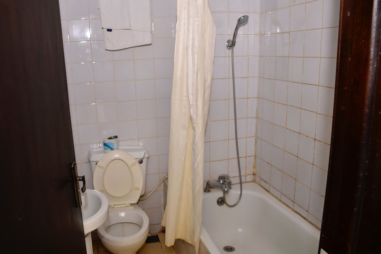Bathroom 3, Green Suites Villa, Kaduna South