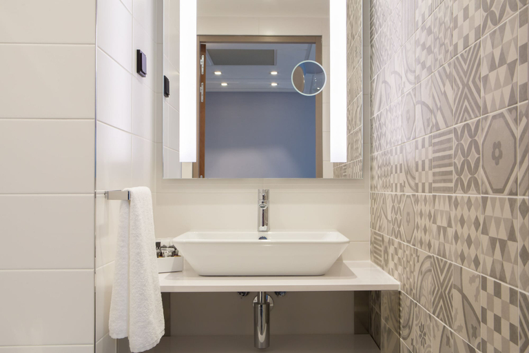 Bathroom 5, Mercure Krakow Stare Miasto, Kraków City