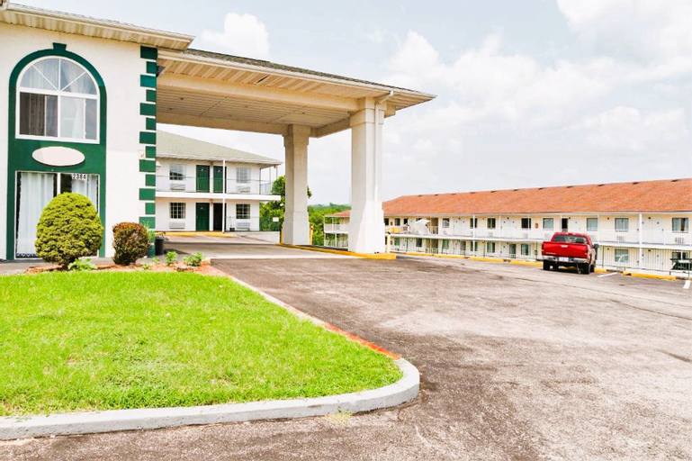 Evergreen Inn, Taney