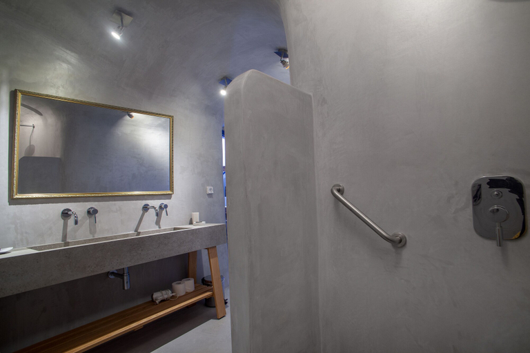 Bathroom 4, Esperas Santorini, South Aegean
