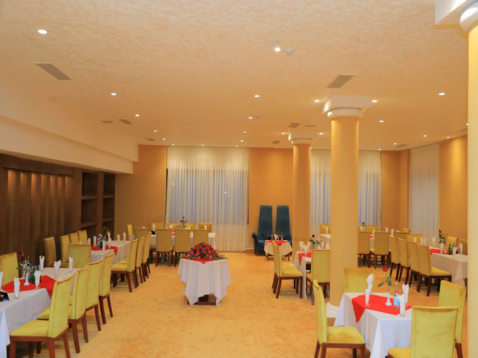 Food & Drinks 4, Kenenisa.. Oasis International Hotel, Addis Abeba